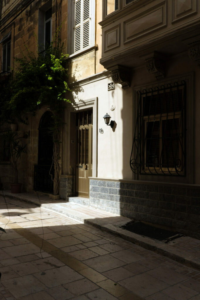 Scenes de vie quotidienne a Birgu. Malte.